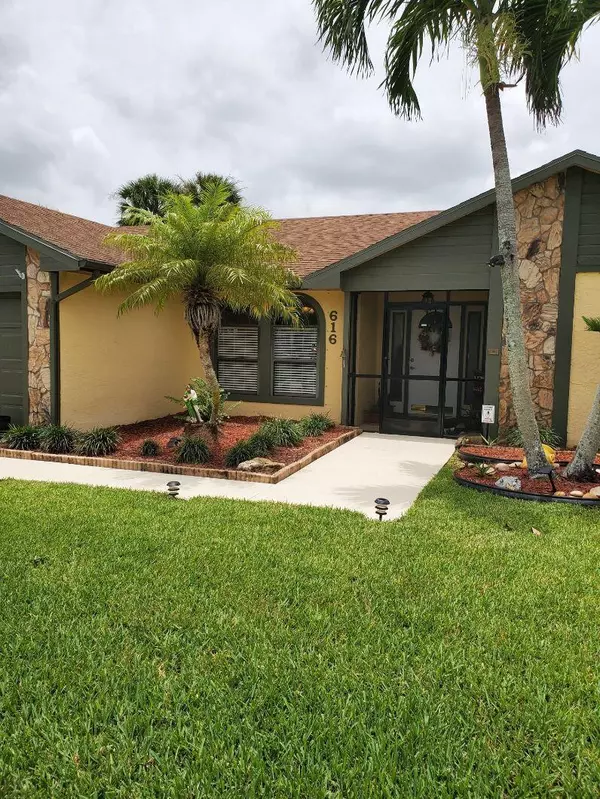 Port Saint Lucie, FL 34953,616 SW Aster RD