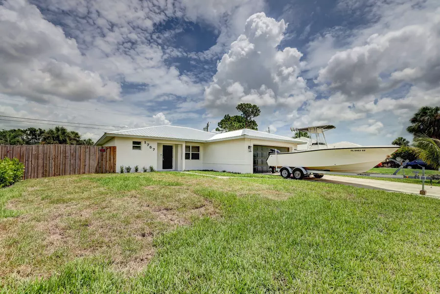 1757 SE Monroe ST, Stuart, FL 34997