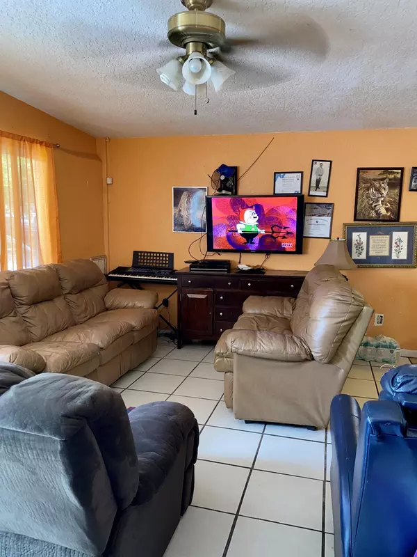 Royal Palm Beach, FL 33411,11763 Balsam DR