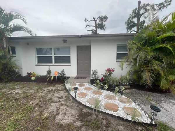 Greenacres, FL 33463,5670 S 35th CT