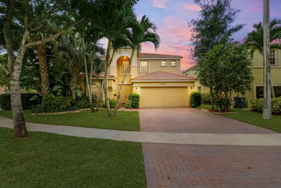 8935 Alexandra CIR, Wellington, FL 33414