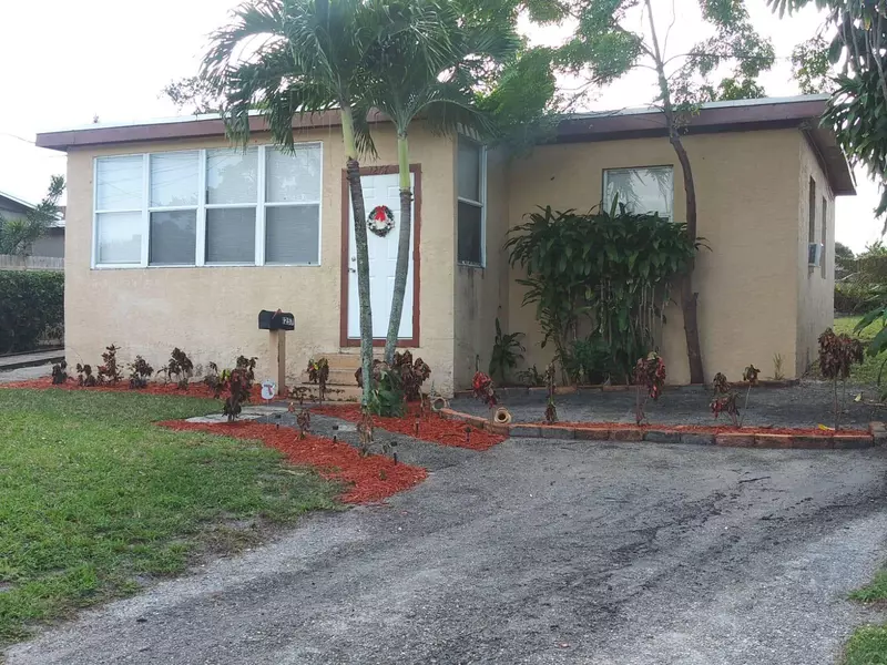 1257 W 35th ST, Riviera Beach, FL 33404