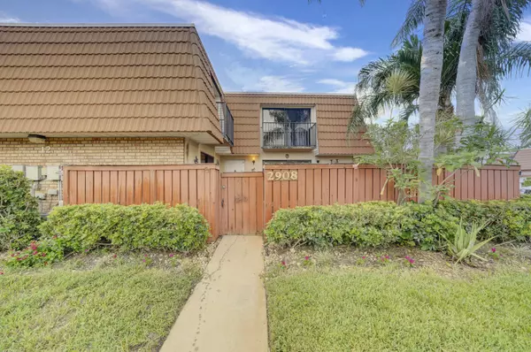 Deerfield Beach, FL 33442,2908 S Waterford DR