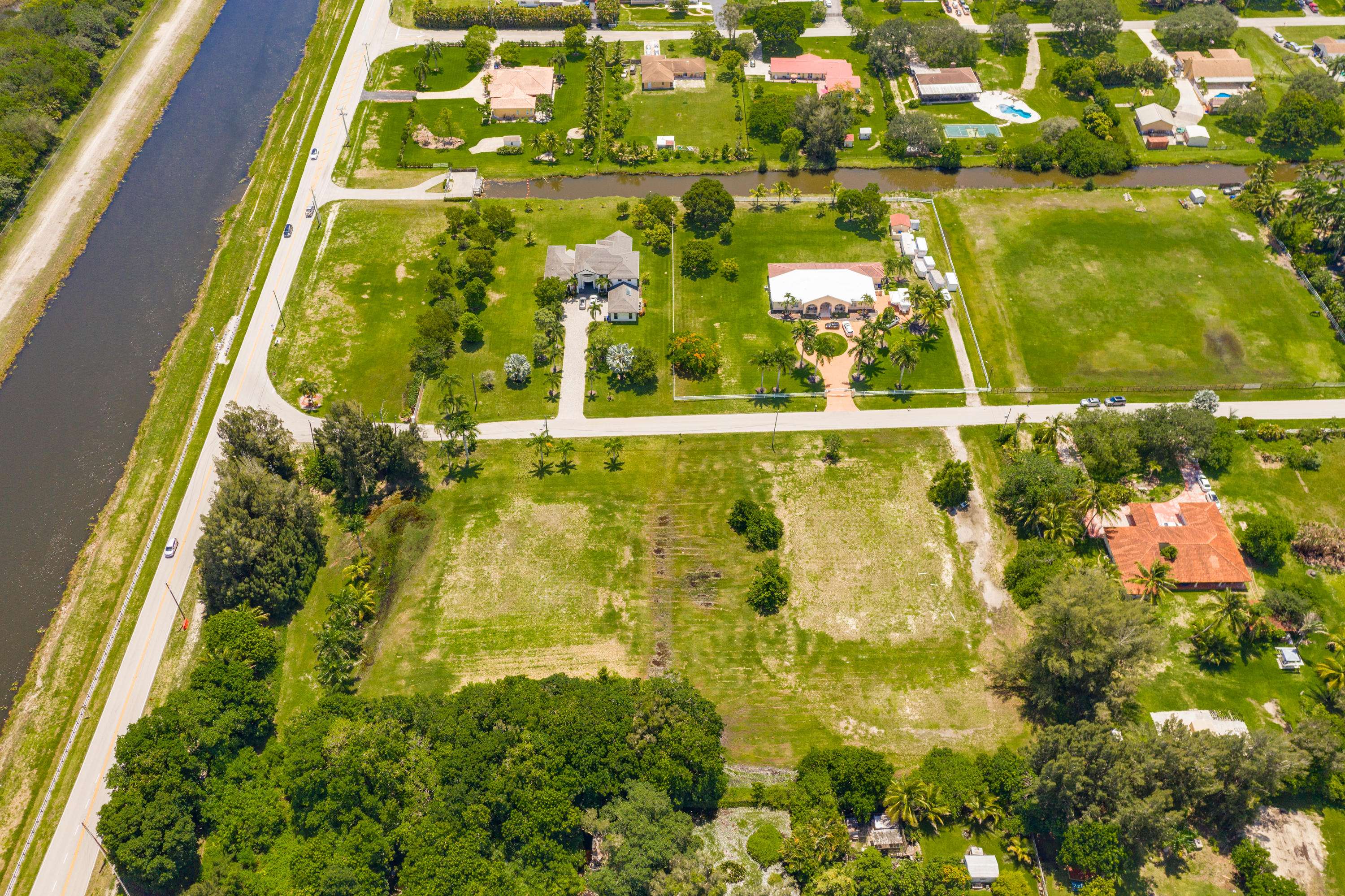 Southwest Ranches, FL 33332,2 SW 198 TER