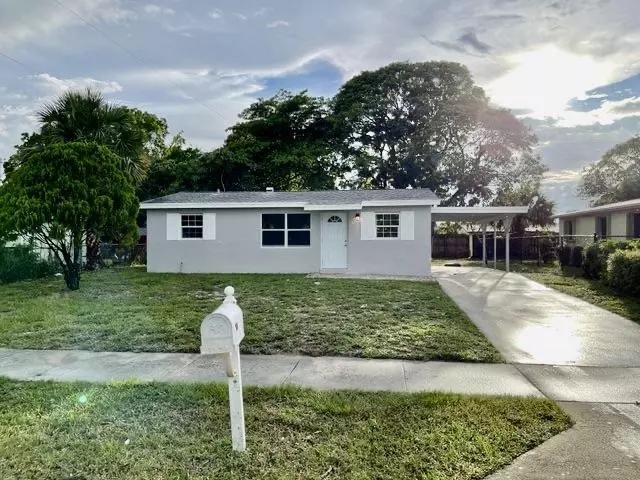 308 NW 11th AVE, Delray Beach, FL 33444