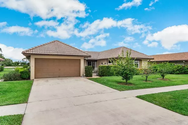 10462 N Greentrail DR,  Boynton Beach,  FL 33436