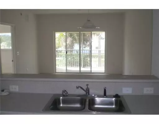 West Palm Beach, FL 33417,3496 Cypress TRL 201