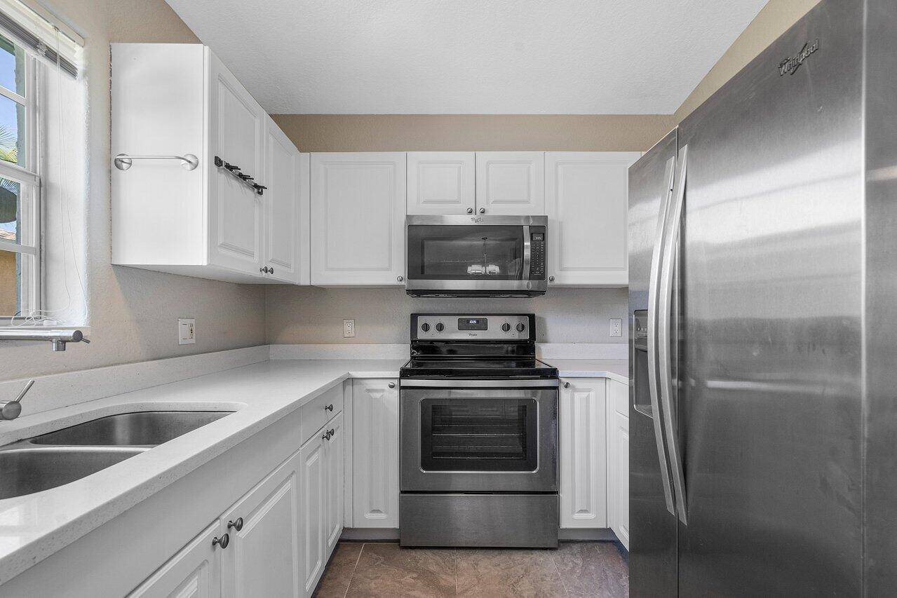 Delray Beach, FL 33444,102 SW 13th AVE