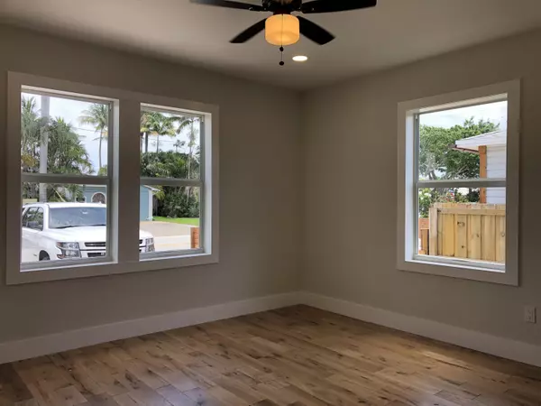 Lake Worth Beach, FL 33460,1305 N Palmway A