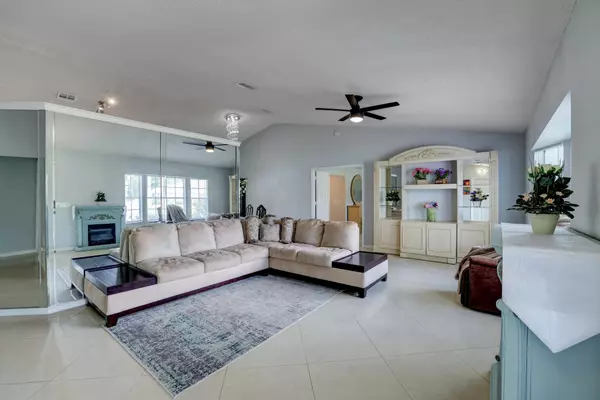 Port Saint Lucie, FL 34953,150 SW Andover CT