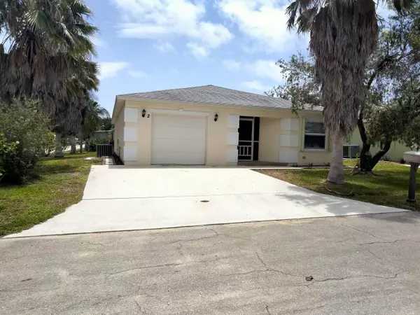 2 Juarez LN, Port Saint Lucie, FL 34952