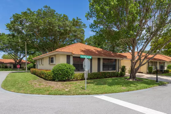 Boynton Beach, FL 33436,9955 Pyracantha Tree TER A