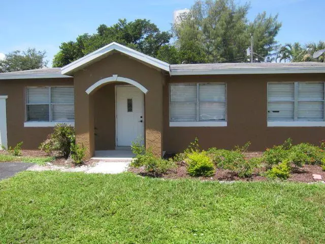 5709 Briarwood ST, Mangonia Park, FL 33407