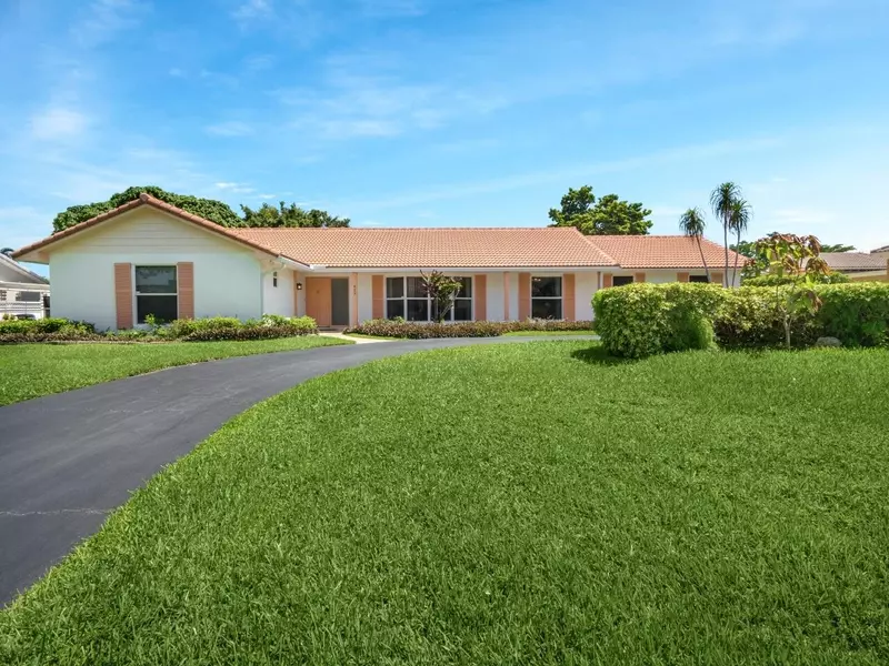 473 N Country Club DR, Atlantis, FL 33462