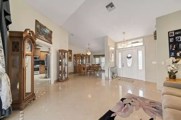 Lake Worth, FL 33467,6635 Lake Loran WAY