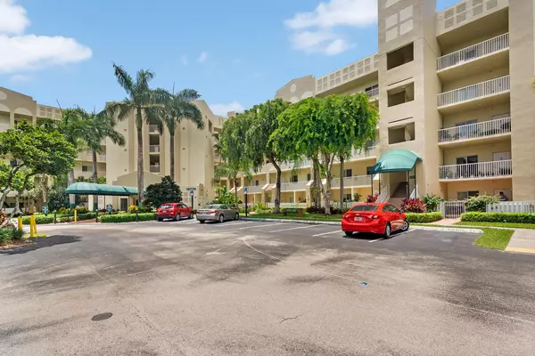 Doral, FL 33178,10770 NW 66th ST 305