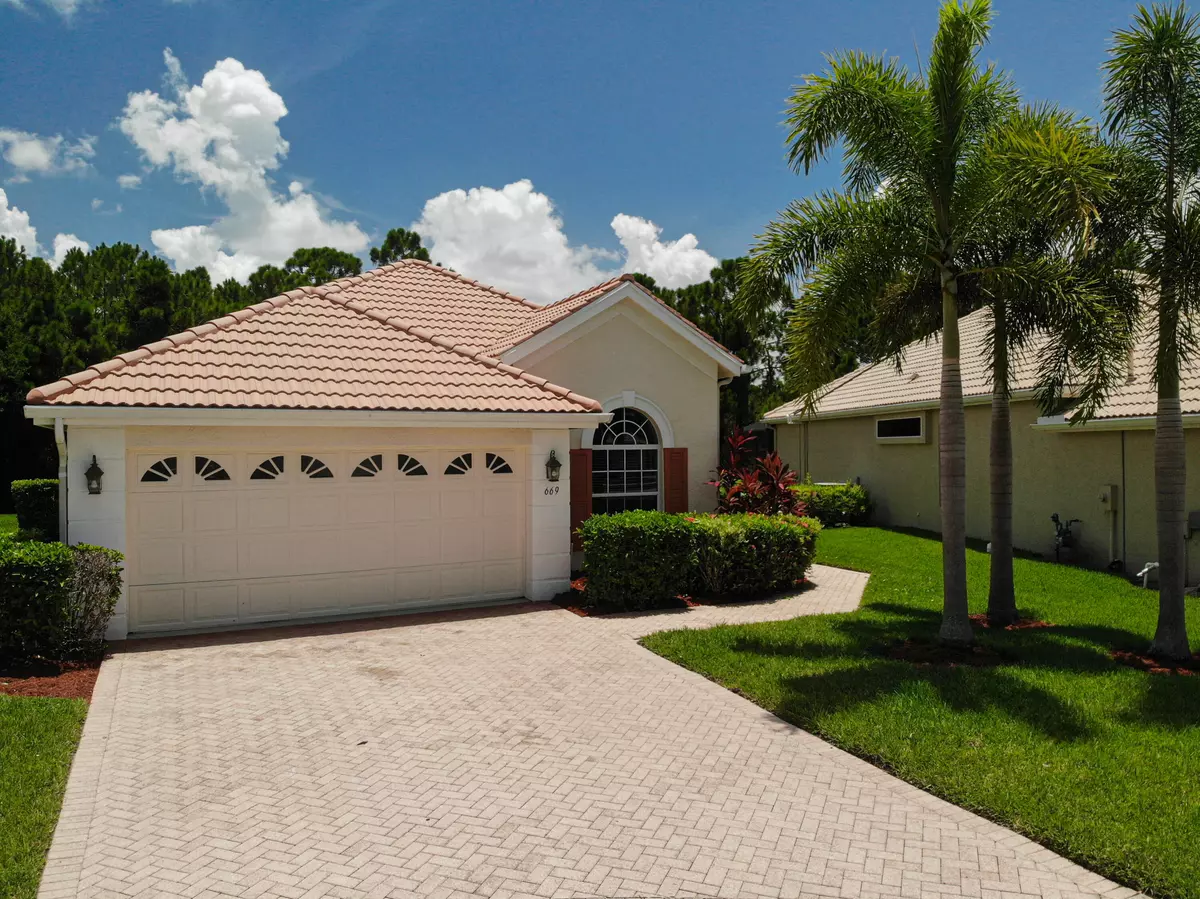 Port Saint Lucie, FL 34986,669 SW Andros CIR