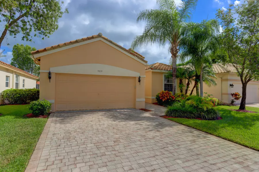 9839 Torino DR, Lake Worth, FL 33467