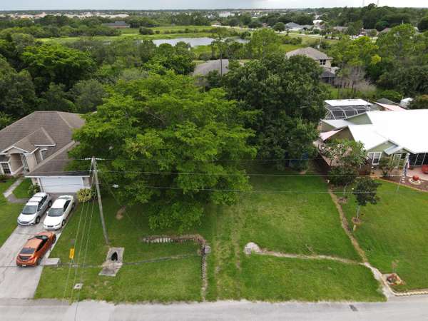 1758 SW Nantucket AVE, Port Saint Lucie, FL 34953