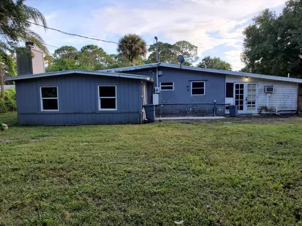 Fort Pierce, FL 34951,8006 Roberts RD