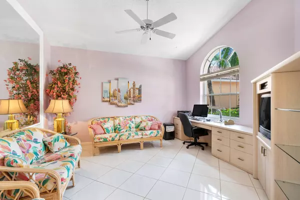 Lake Worth, FL 33449,10848 Fairmont Village DR