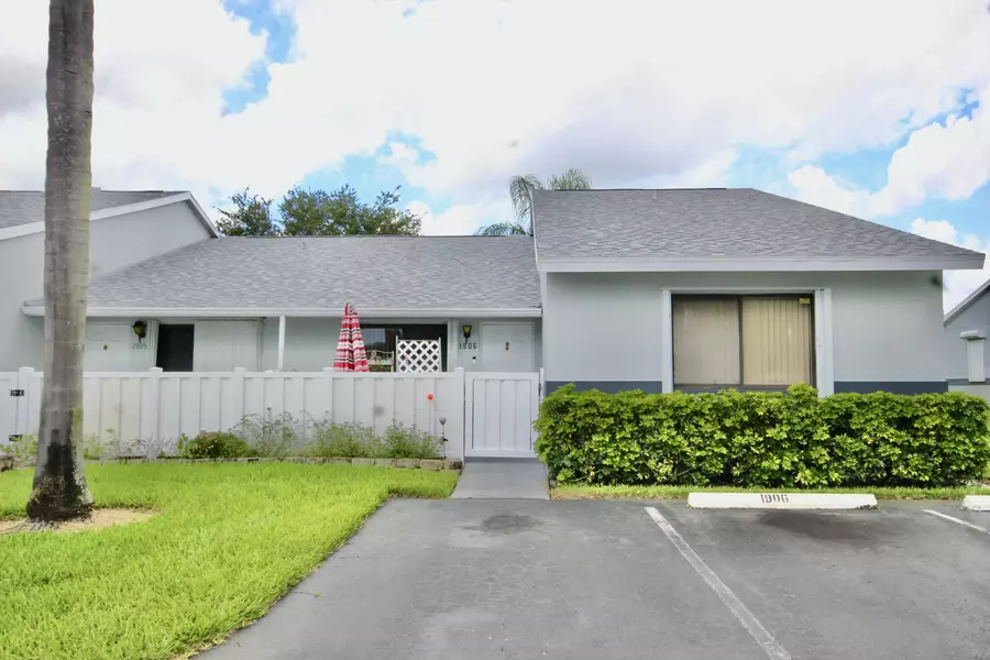 2641 W Gately DR 1906, West Palm Beach, FL 33415