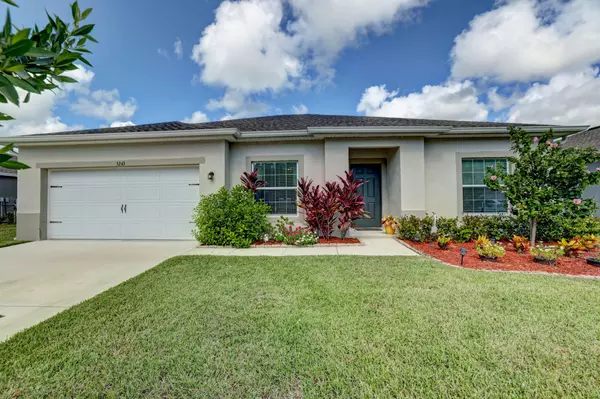 5243 Oakland Lake CIR, Fort Pierce, FL 34951