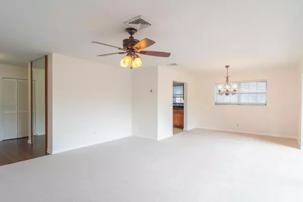 Atlantis, FL 33462,404 Pine Tree CT 6