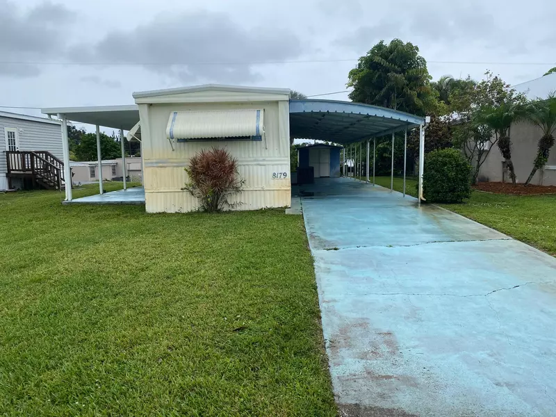 8179 SE Eagle AVE, Hobe Sound, FL 33455