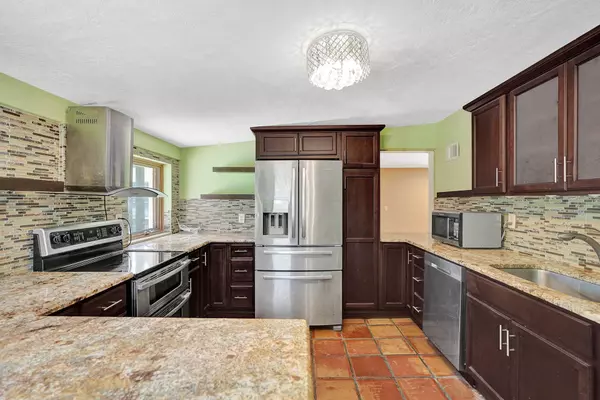 Lake Worth, FL 33467,79 Canton RD