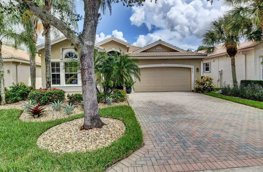 8785 Arbor Walk DR, Lake Worth, FL 33467
