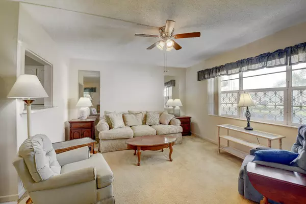 Boynton Beach, FL 33435,150 E Horizons 105