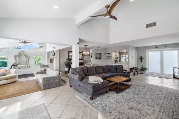 Delray Beach, FL 33445,925 Foxpointe CIR