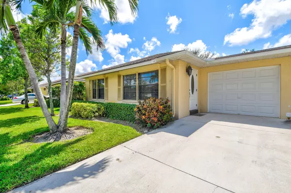 Boynton Beach, FL 33436,9895 Papaya Tree TRL A