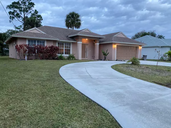 1737 SW Ruiz Terrace TER, Port Saint Lucie, FL 34953