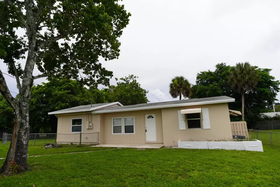 4831 Alberta AVE, West Palm Beach, FL 33417