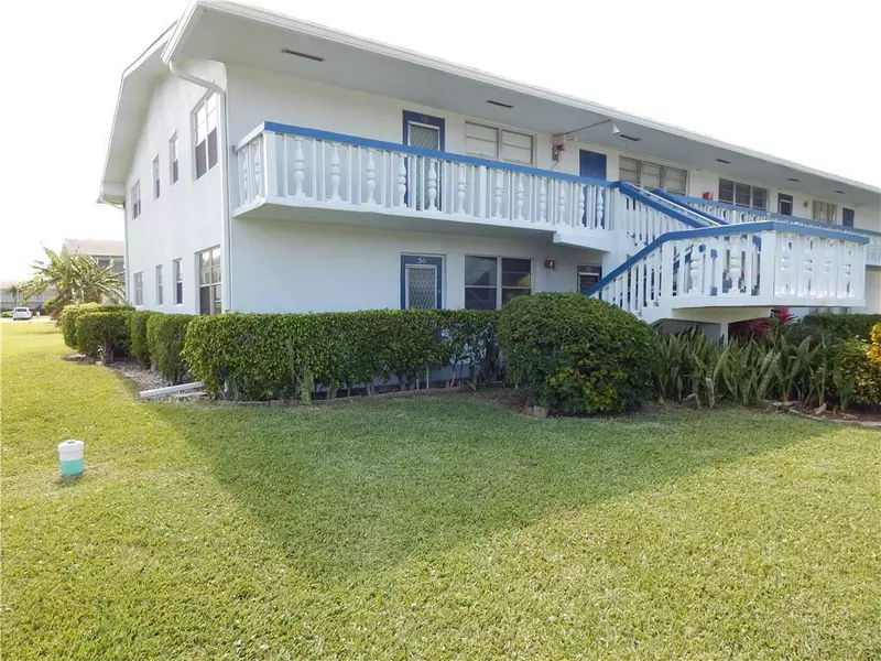 36 Farnham B, Deerfield Beach, FL 33442