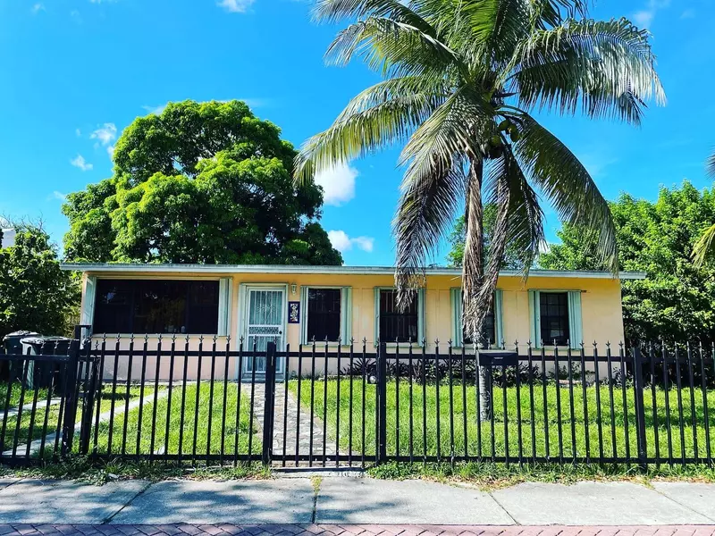 1055 NW 131st ST, North Miami, FL 33168