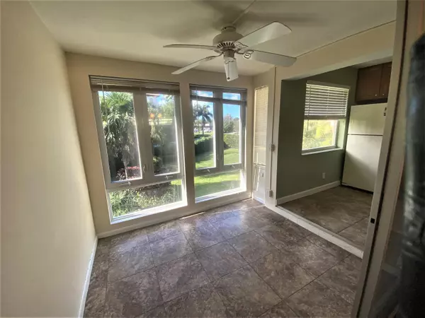 Boynton Beach, FL 33435,35 Colonial Club DR 203