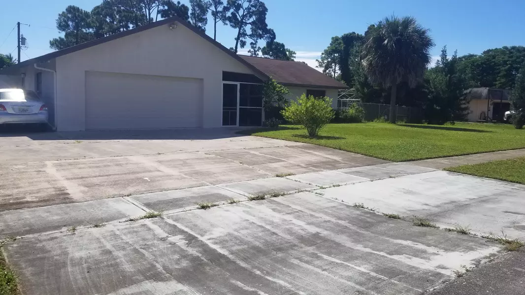 3020 Broward AVE, Greenacres, FL 33463