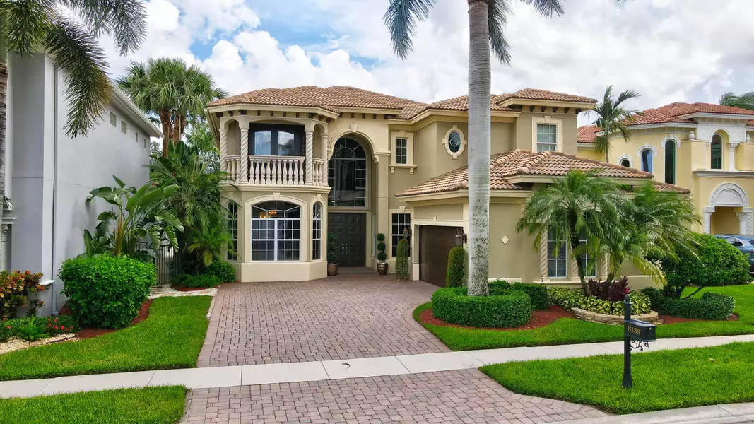 8186 Valhalla DR, Delray Beach, FL 33446