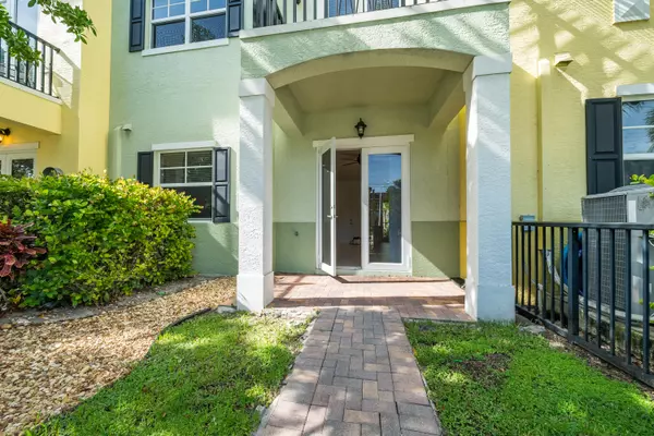 Delray Beach, FL 33483,238 S Latitude CIR