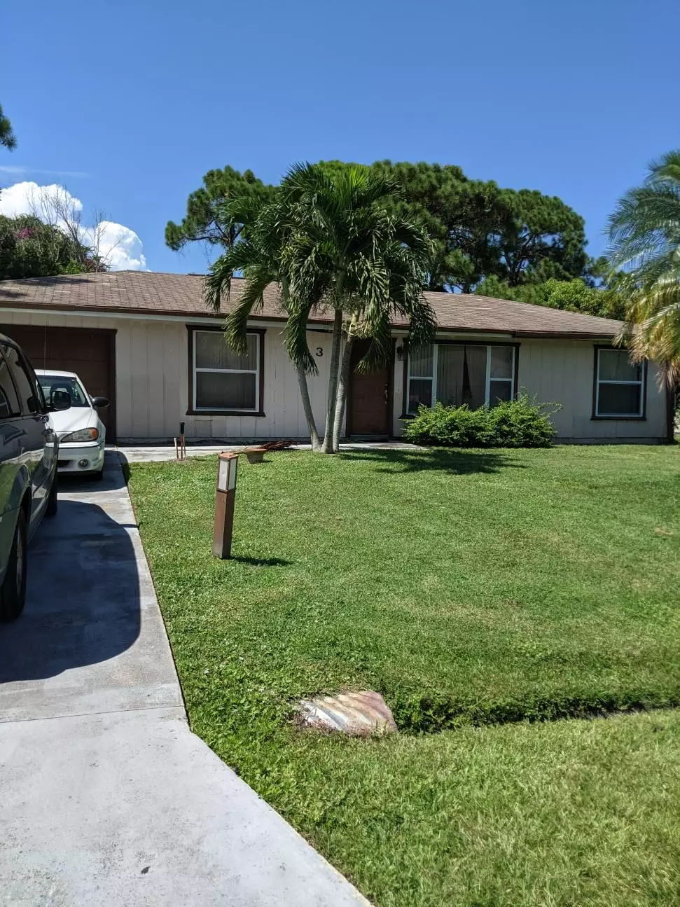 Port Saint Lucie, FL 34984,131 SW De Gouvea TER