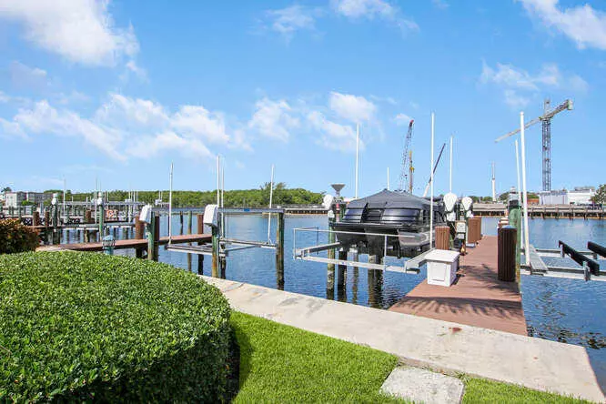 Ocean Ridge, FL 33435,5554 N Ocean BLVD 3a