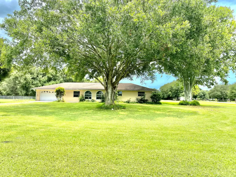 11404 NW 2nd TER, Okeechobee, FL 34972