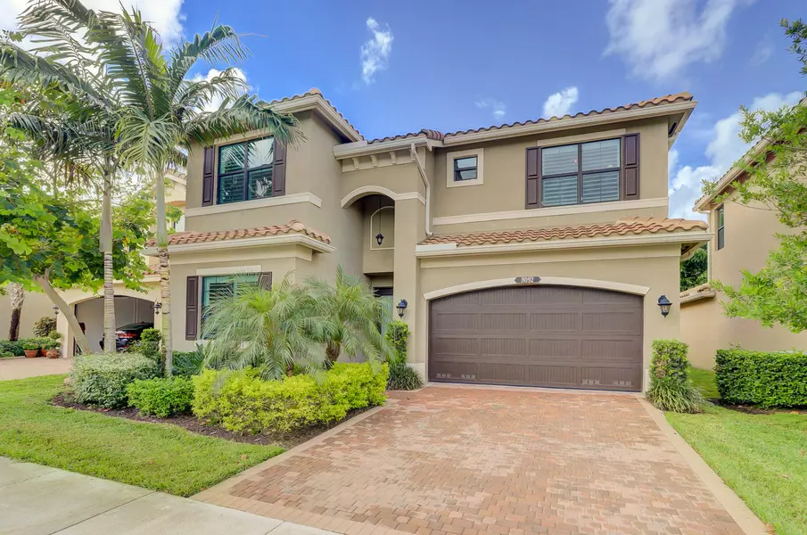 8092 Lemon Serpentine LN, Delray Beach, FL 33446