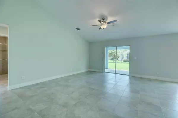 Port Saint Lucie, FL 34953,422 SW Dahled AVE