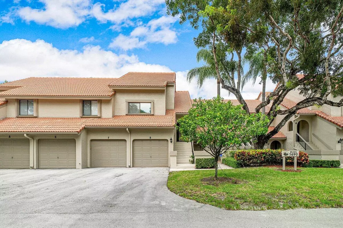 Boca Raton, FL 33486,5690 Coach House CIR F