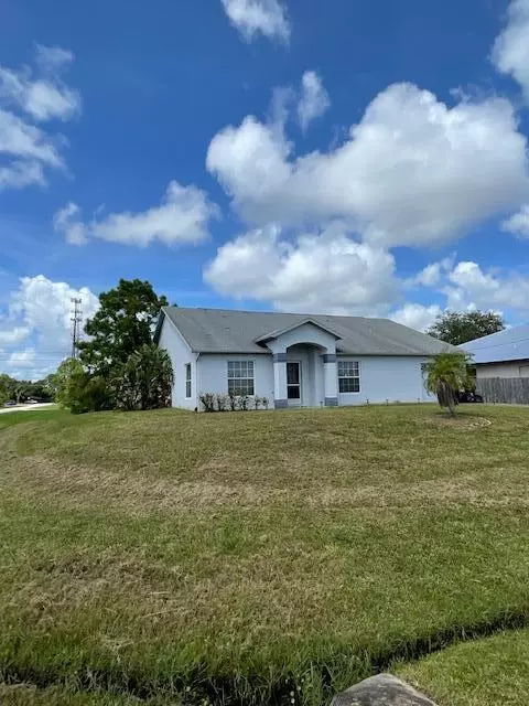 Port Saint Lucie, FL 34984,357 SW Chandler TER