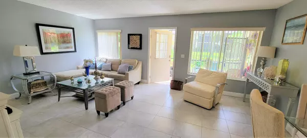 Greenacres, FL 33463,315 Pine Ridge CIR B-1